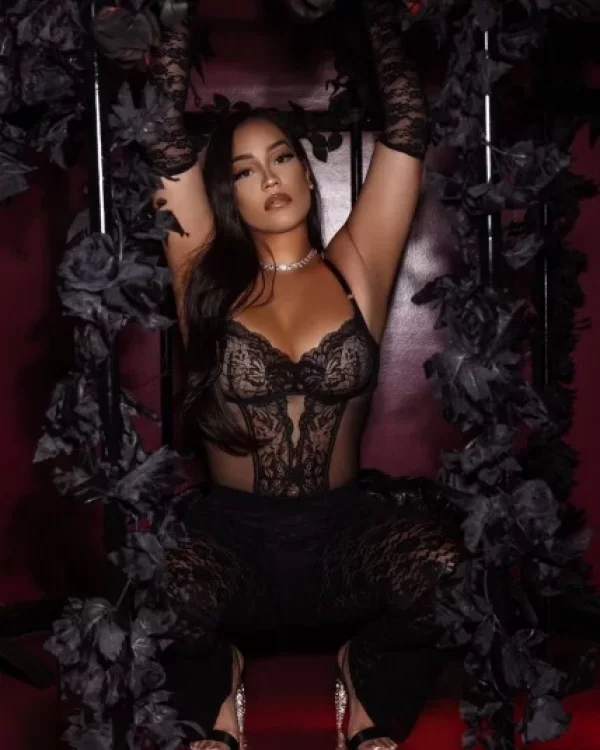 Fabiana photo 1, latina, athletic, black hair, 167 cm, 68 kg, Large bust, Hong Kong