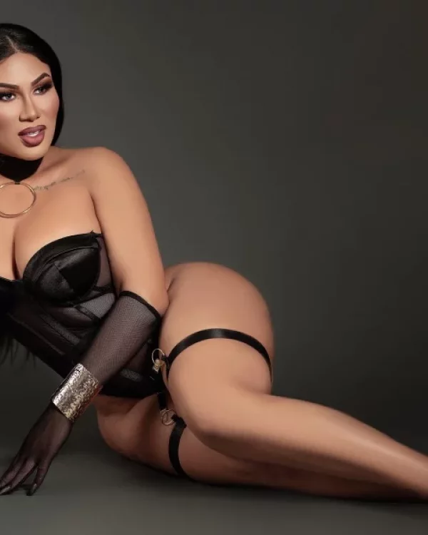 Gisela photo 1, latina, curvy, black hair, 170 cm, 79 kg, Large bust, Hong Kong