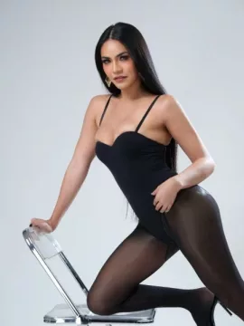 Katharzyna photo 1, asian, average, black hair, 164 cm, 58 kg, Medium bust, Hong Kong