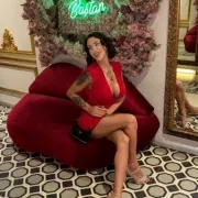 Kayla photo 9, latina, curvy, black hair, 167 cm, 74 kg, Large bust, Hong Kong