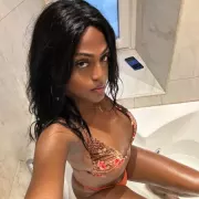 Keishla photo 12, european, average, black hair, 176 cm, 61 kg, Medium bust, Hong Kong