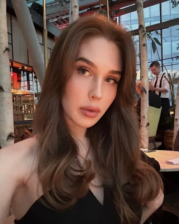 Kseniya photo 1, european, slim, brunette, 178 cm, 58 kg, Medium bust, Hong Kong