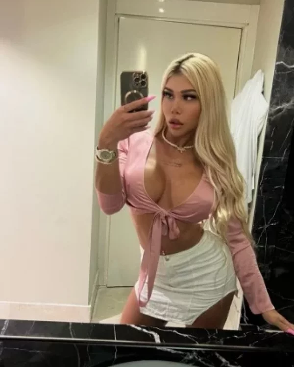 Lika photo 1, latina, average, blonde hair, 170 cm, 65 kg, Large bust, Hong Kong