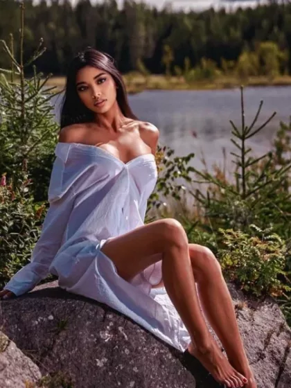Maddy photo 1, asian, slim, black hair, 167 cm, 47 kg, Medium bust, Hong Kong