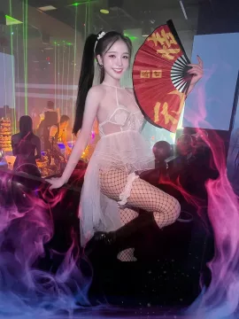 Charlotte Lina photo 1, asian, average, brunette, 165 cm, 58 kg, Medium bust, Hong Kong